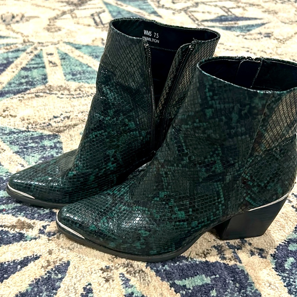 Dolce Vita Booties